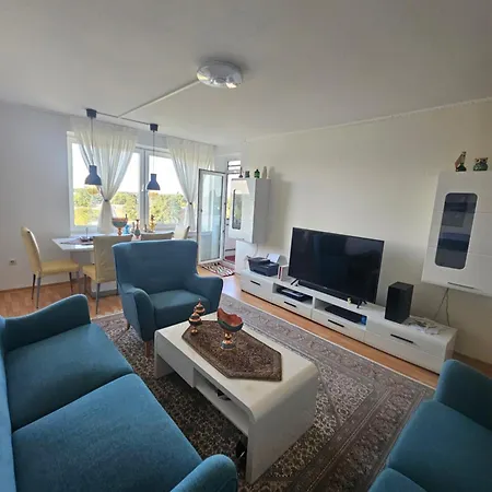 Schoene 2 Schlafzimmer Mit 1 Wohnzimmer * Delmenhorst