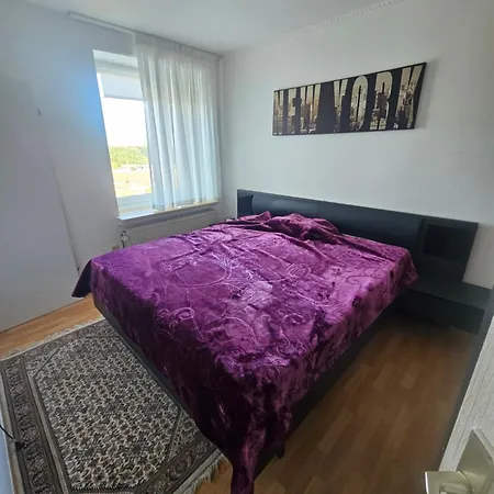 Appartement Schoene 2 Schlafzimmer Mit 1 Wohnzimmer Delmenhorst